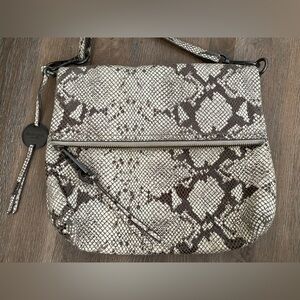 ☘️Margot Snakeskin Leather crossbody bag